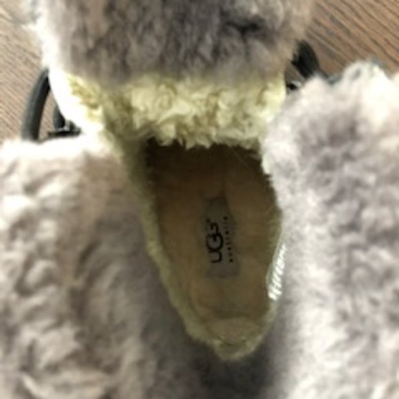 UGG Womens Ostrander Boot Size 6 - Picture 3 of 7